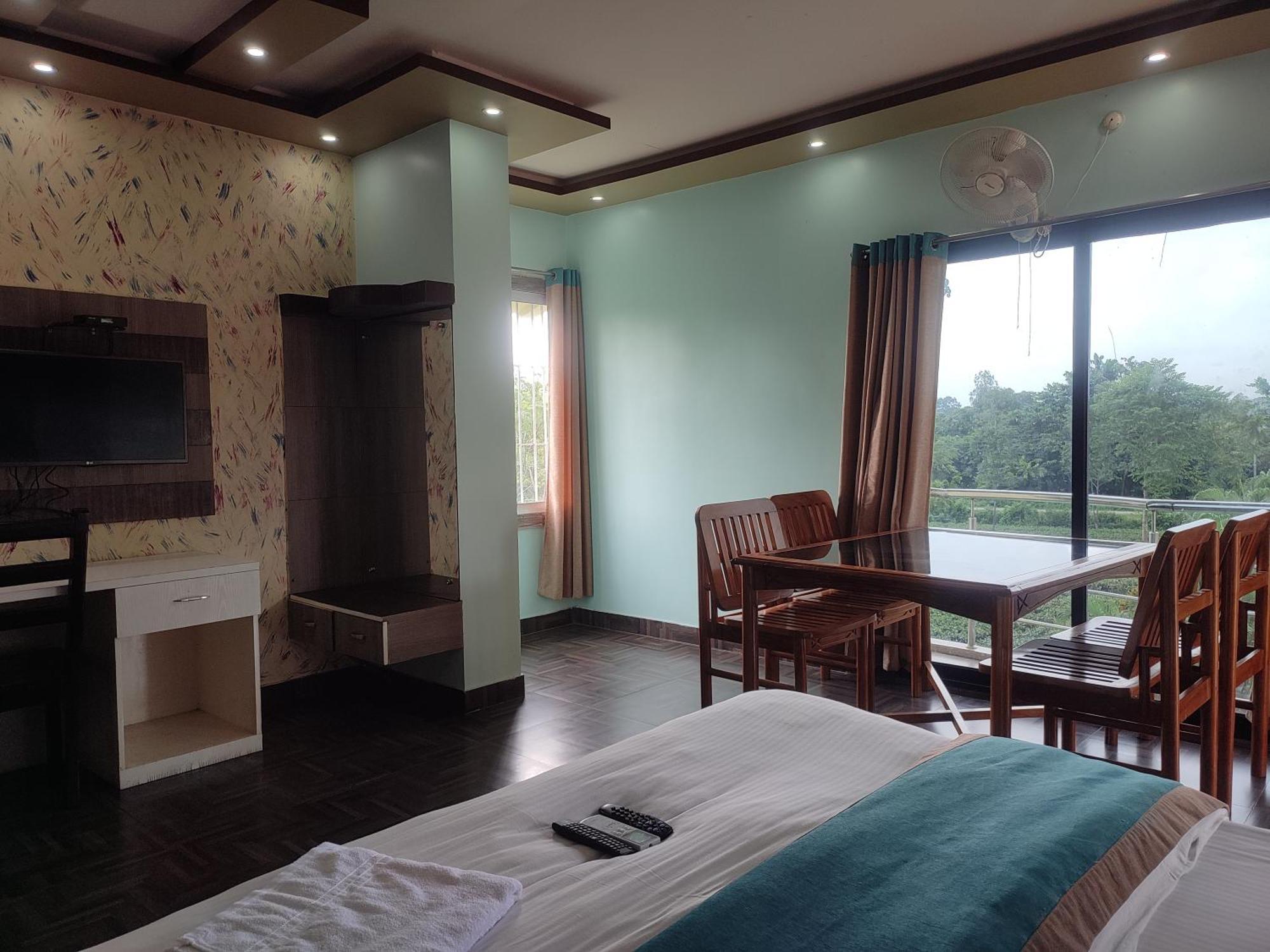 Maa Greenary View - A Holiday Resort Alipur Duar Extérieur photo
