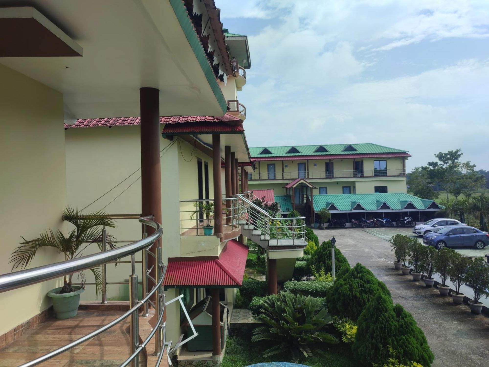 Maa Greenary View - A Holiday Resort Alipur Duar Extérieur photo
